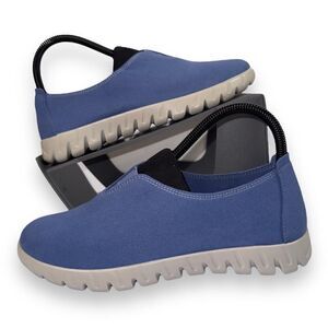 Fly Flot Lightweight Casual Slip-on Sneakers Blue Suede Women's 6.5/37